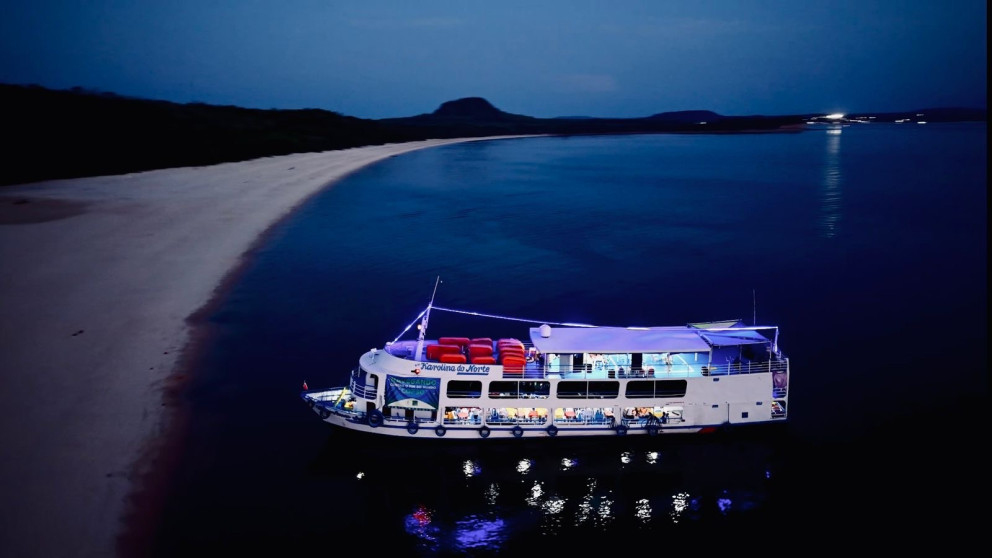 The river-boat Karolina do Norte transports dozens of scientists, activists, community leaders and artists through the world’s largest rainforest to the UN Climate Conference in Belém, Brazil. 