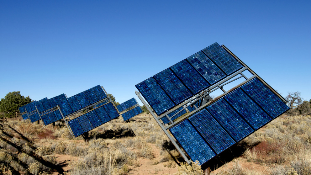 Photovoltaik hat einen geringen Wasserbedarf.  © istock/dlewis33