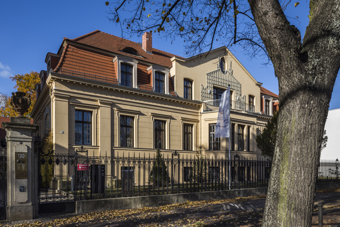The Kleist Villa houses the institute's administrative arm.