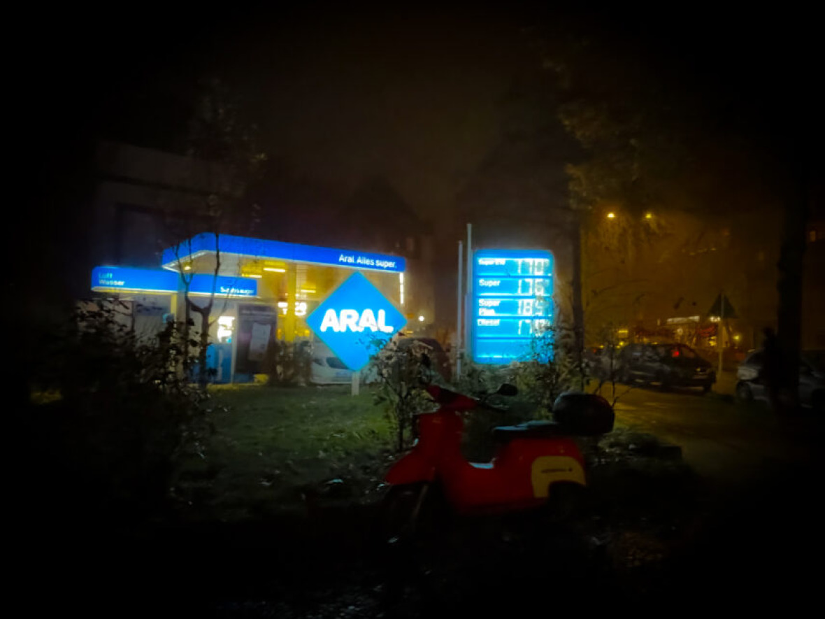 “Electric Scooter,” Berlin-Steglitz, 2023.