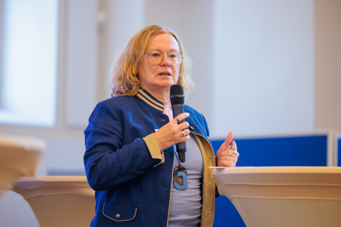 Friederike Haase, State Secretary in the Ministry of Economic Affairs, Labour, Energy and Climate Protection of the State of Brandenburg, welcomed the approximately 150 participants on site and via livestream.