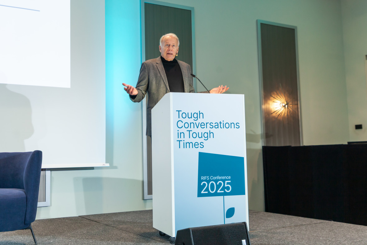 Jürgen Trittin (Former Federal Minister for the Environment) delivers his keynote "Facts, lies, feelings — tough times for science".