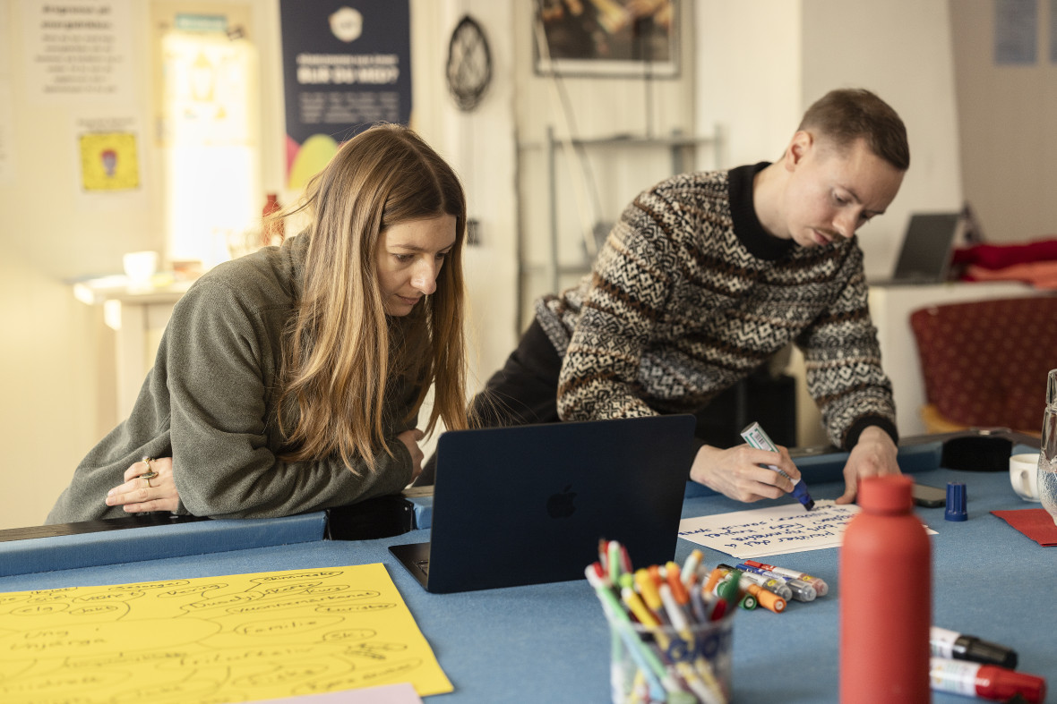 Ilaria Sartini and Per-Henning Mathisen at the workshop in Unjárga.