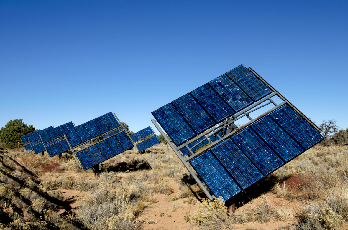 Photovoltaik hat einen geringen Wasserbedarf.  © istock/dlewis33