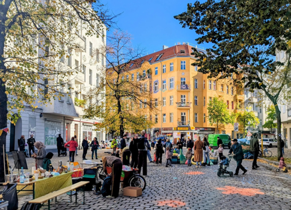 The KlimaKieze project illustrates what can be achieved through climate-conscious, people-oriented planning and a strong culture of community participation. 