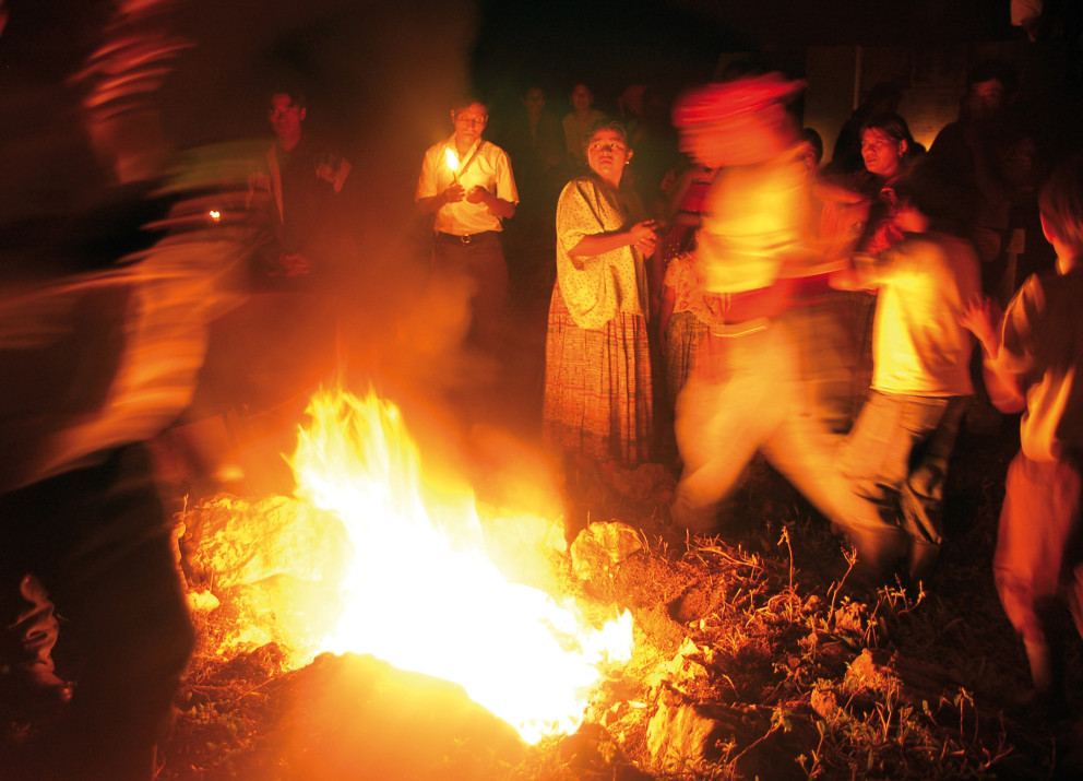 Mayejak ceremony, Xalabé, Alta Verapaz Department, Guatemala.