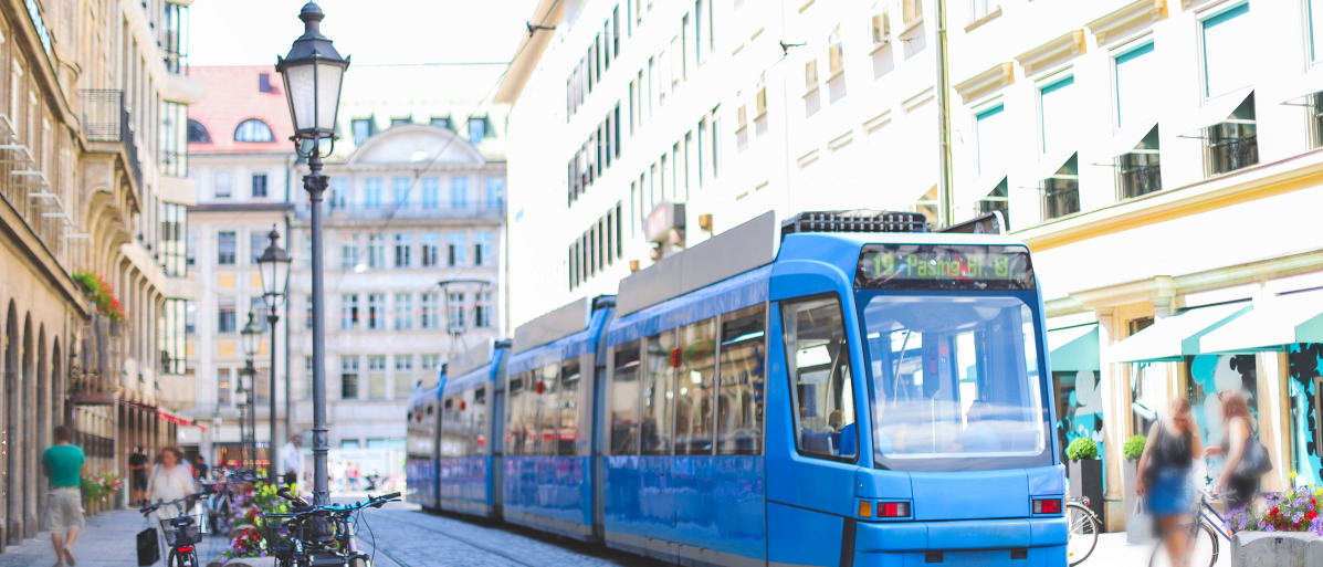 München Tram Fussgängerzone Theaterinerstraße