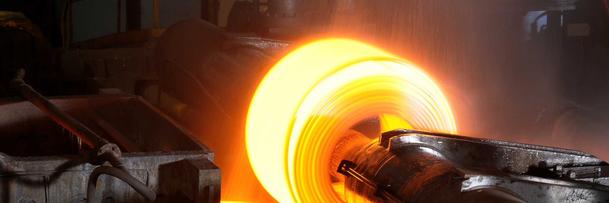 Die Produktion von Stahl ist energieintensiv.