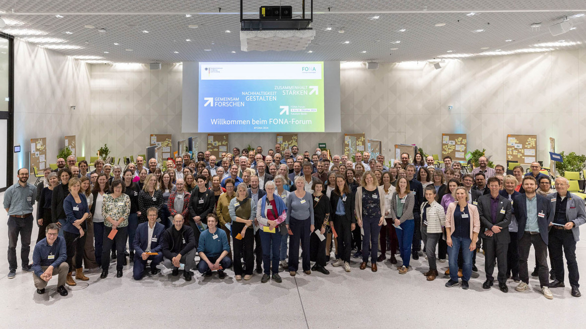 Participants at the 2024 FONA FORUM.