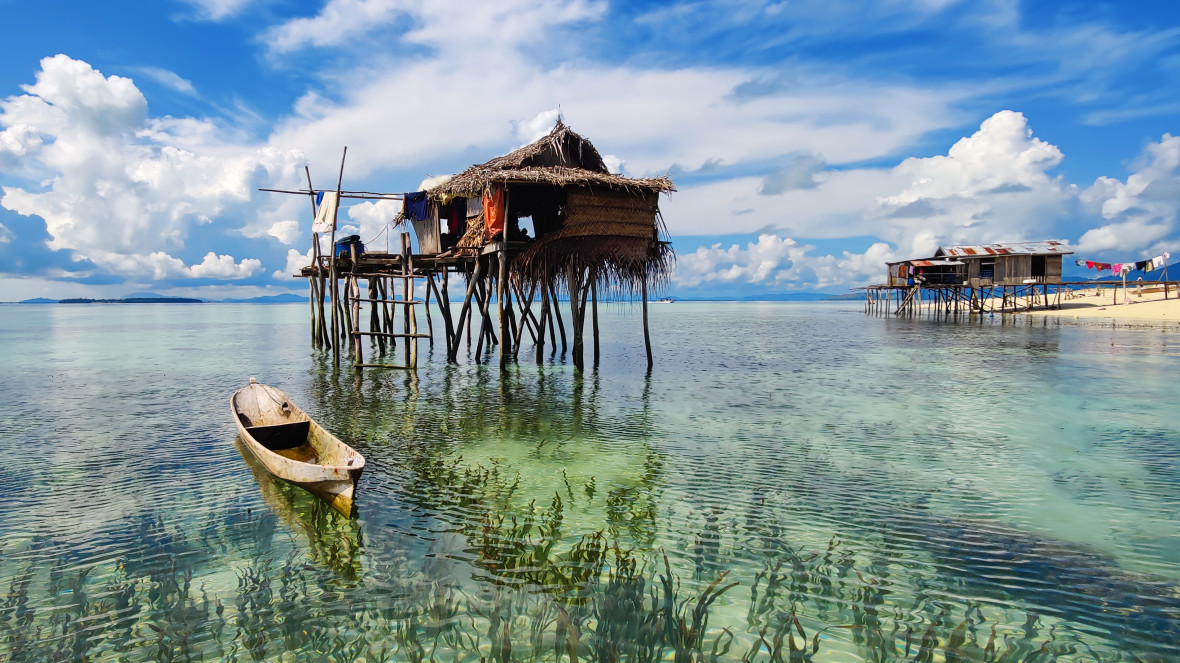 Maiga Island  Semporna Sabah Malaysia Bauten auf Stelzen Hochwasserschutz