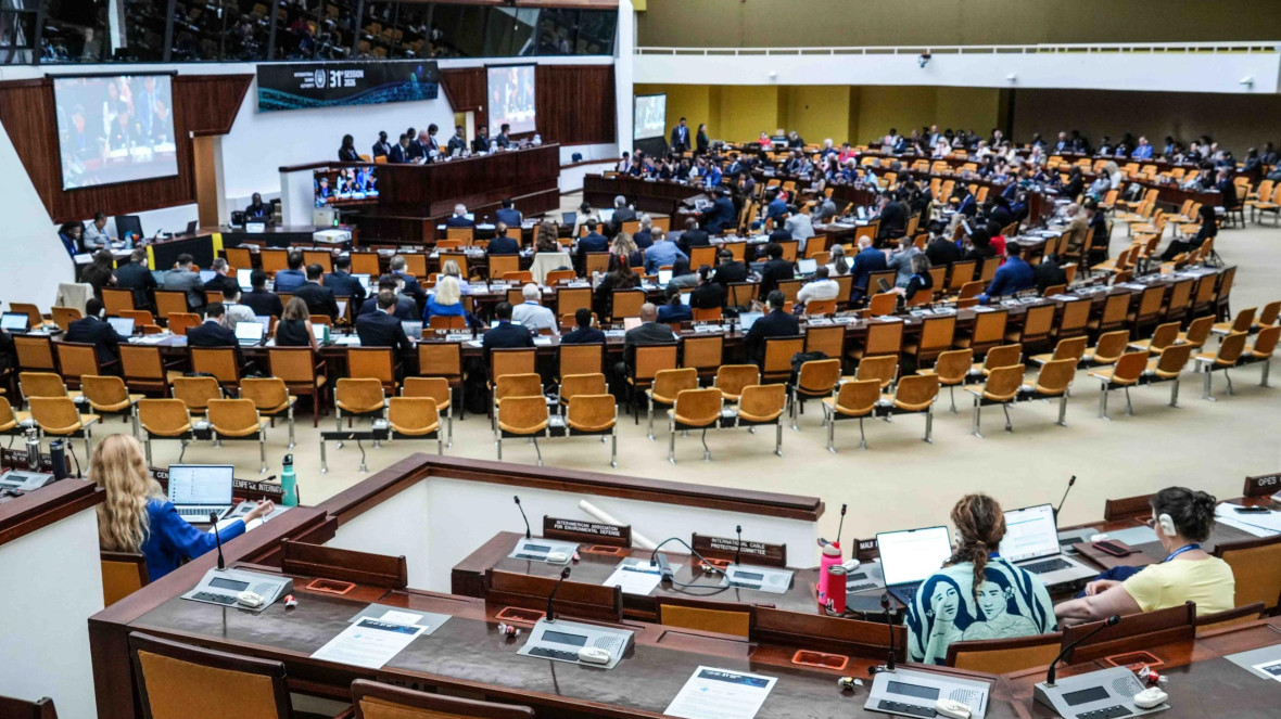 Die Internationale Meeresbodenbehörde (ISA) mit Sitz in Kingston, Jamaika, ist die mit den Vereinten Nationen verbundene Aufsichtsbehörde für den Meeresbodenbergbau in Gebieten außerhalb der nationalen Hoheitsgewässer.