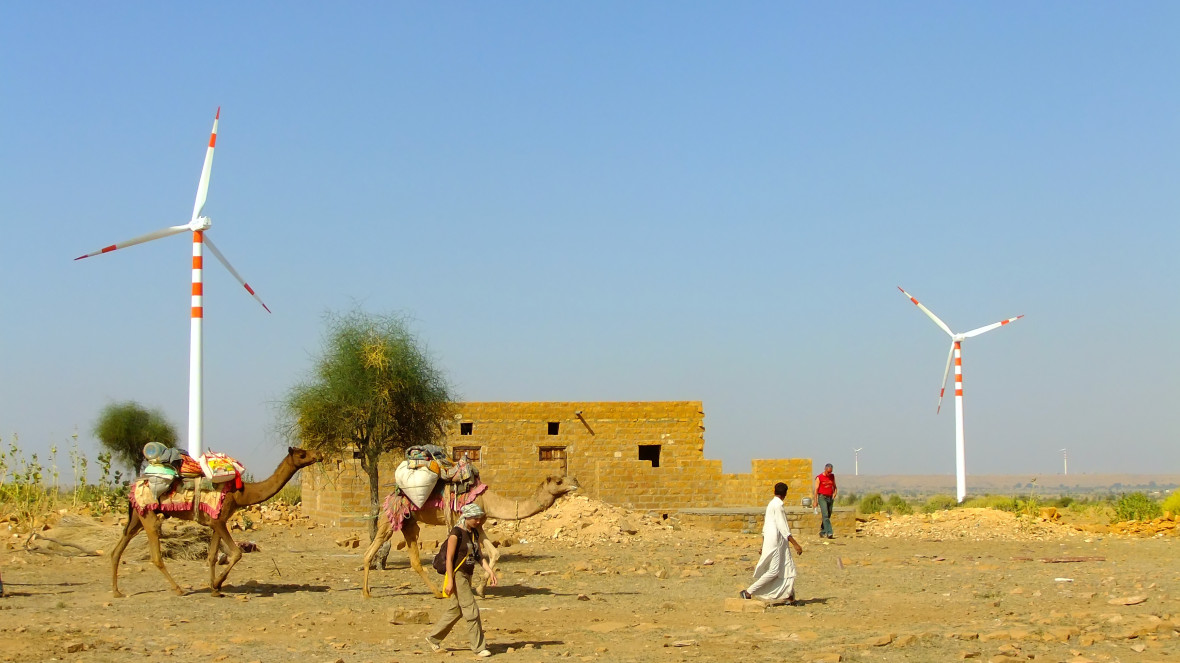 Für die Umstellung auf Erneuerbare sind Staaten weltweit unterschiedlich gut gewappnet. Indien investiert erheblich in die Installation von Windkraftanlagen im gesamten Land.
