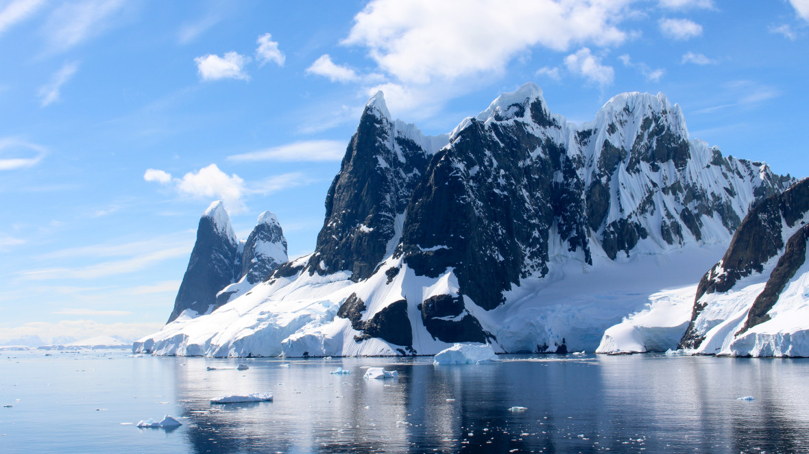 Antarctica offers the participants an opportunity to observe first-hand the influence of human activities on the environment. 